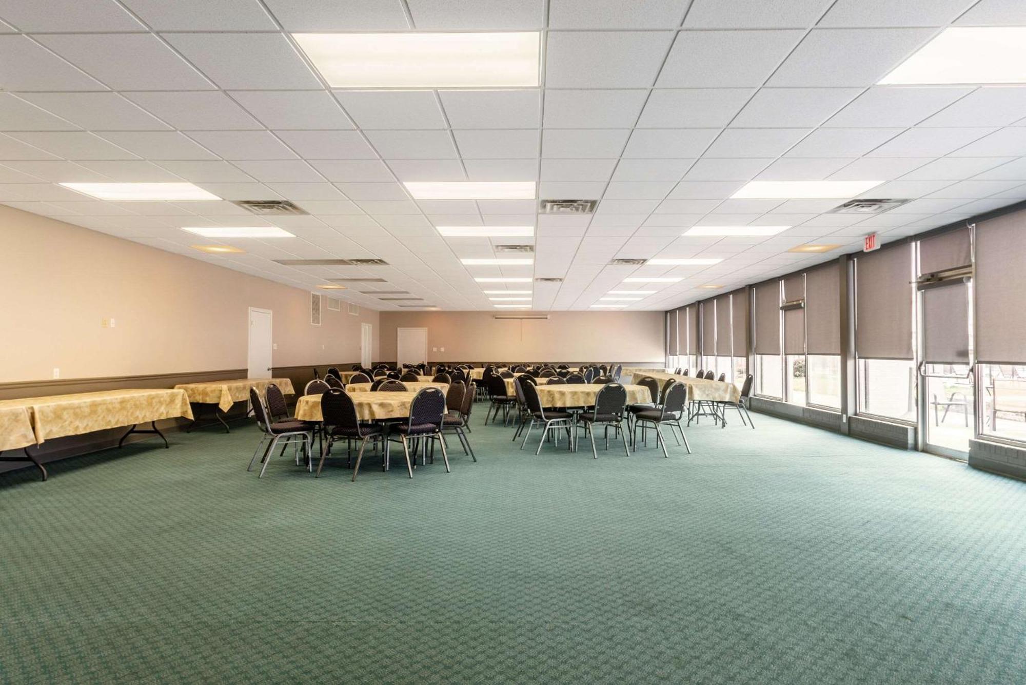 Quality Inn & Suites Vandalia Near I-70 And Hwy 51 Luaran gambar