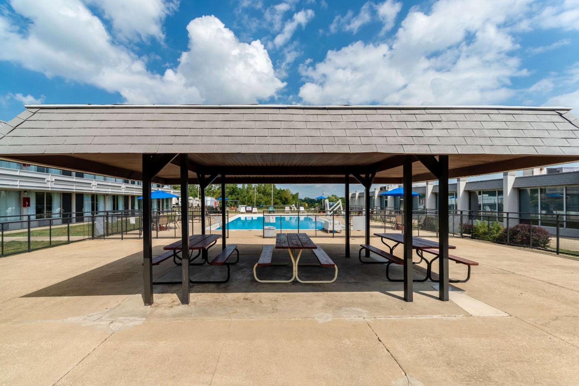 Quality Inn & Suites Vandalia Near I-70 And Hwy 51 Luaran gambar