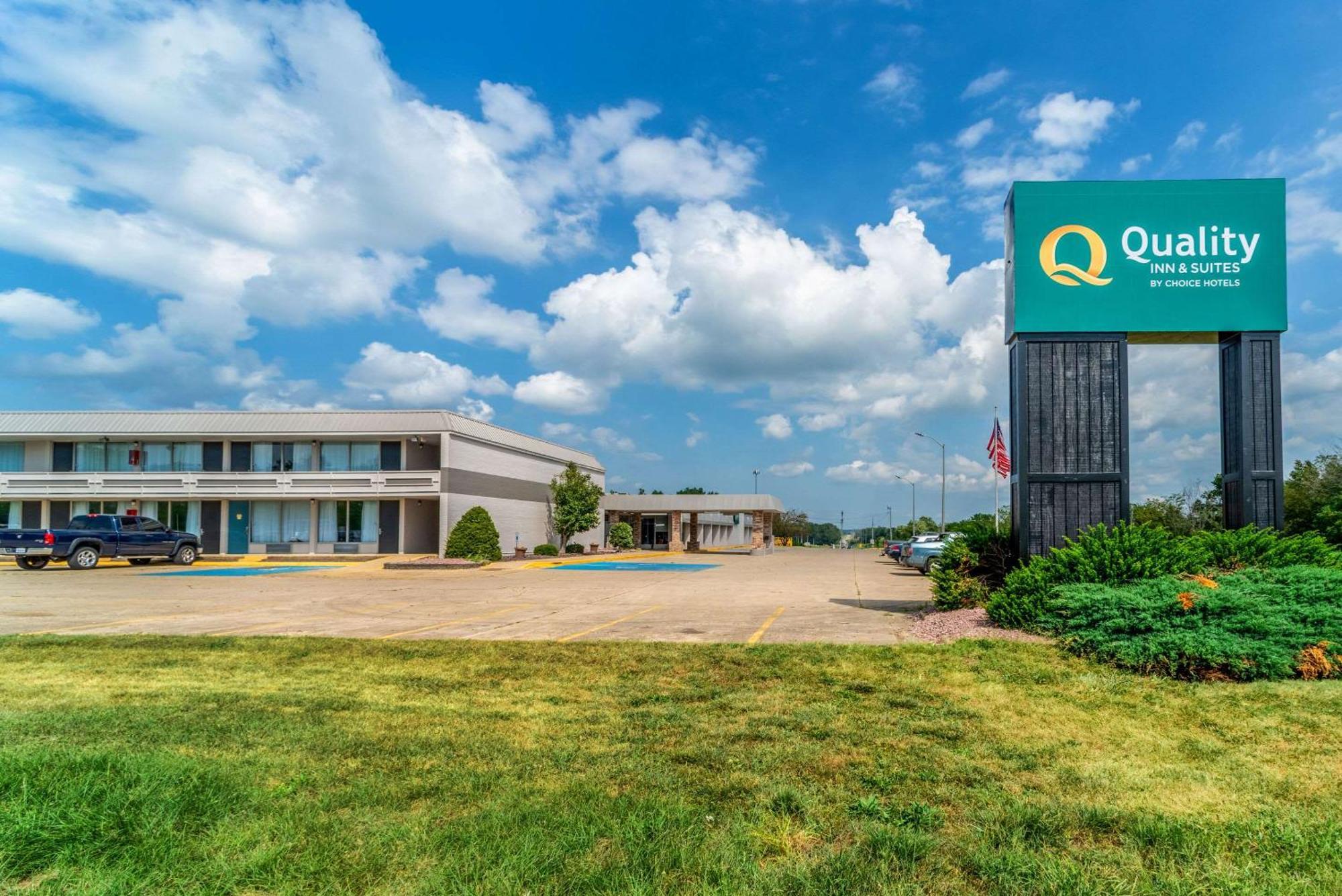 Quality Inn & Suites Vandalia Near I-70 And Hwy 51 Luaran gambar