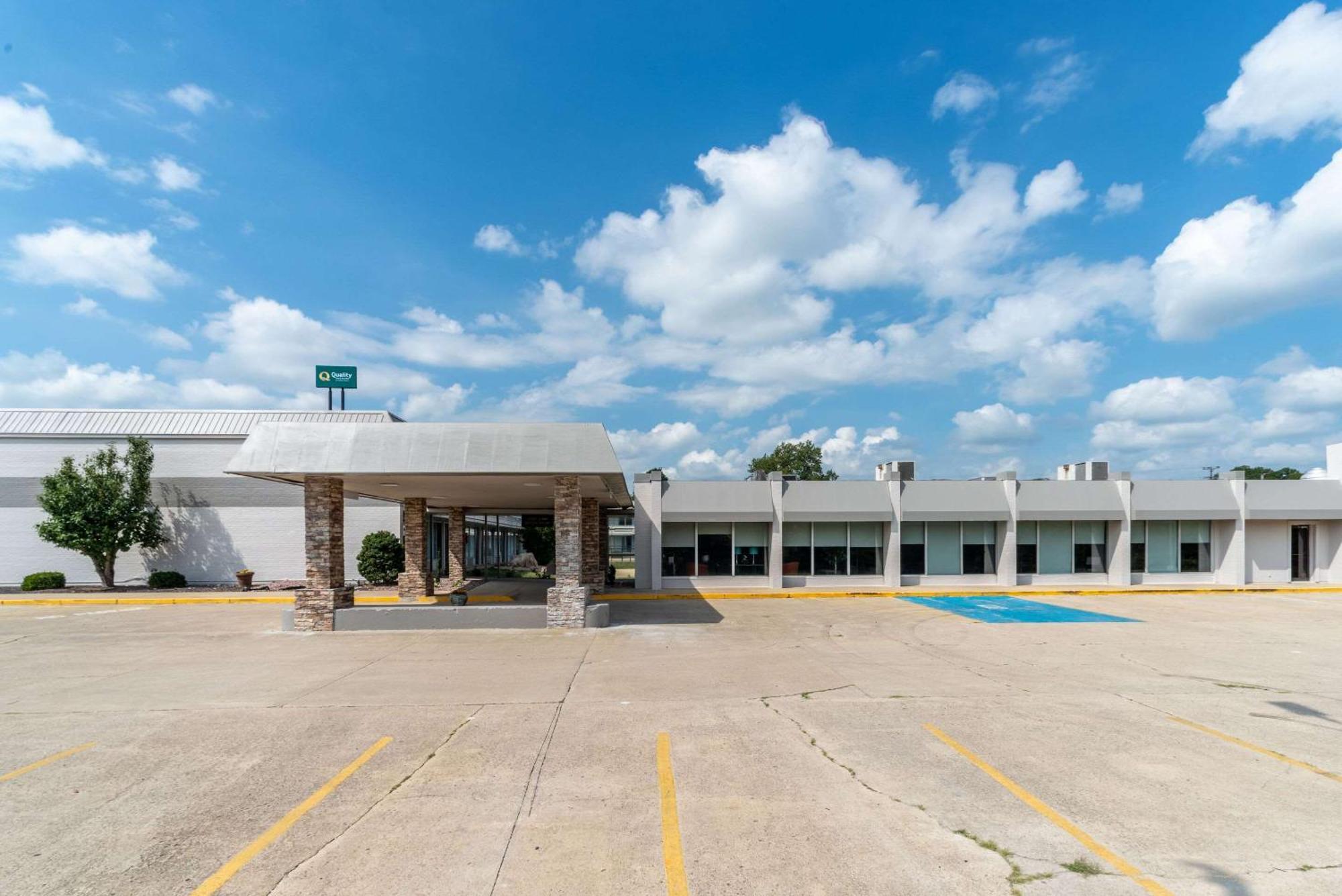 Quality Inn & Suites Vandalia Near I-70 And Hwy 51 Luaran gambar