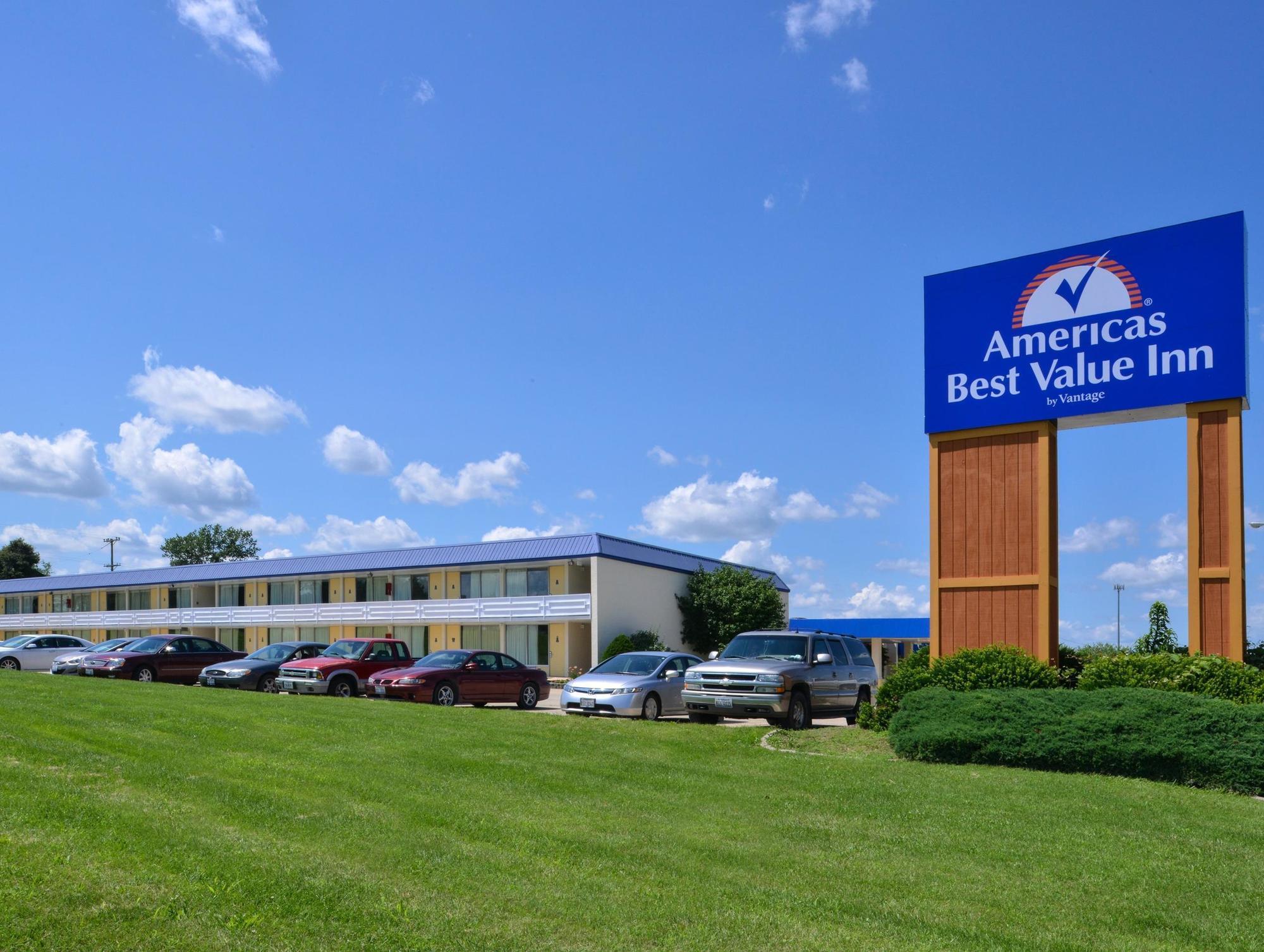 Quality Inn & Suites Vandalia Near I-70 And Hwy 51 Luaran gambar