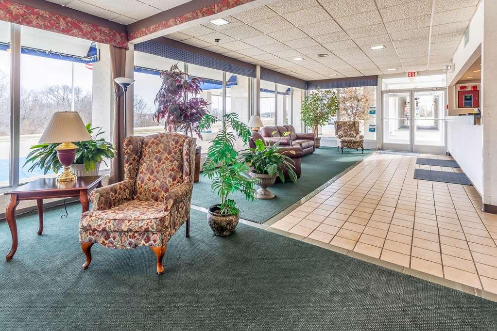 Quality Inn & Suites Vandalia Near I-70 And Hwy 51 Dalaman gambar